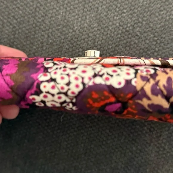 Vera Bradley Rosewood Wristlet Wallet Turnlock Fits iPhone 16 Pro New With Tags! - Picture 8 of 10